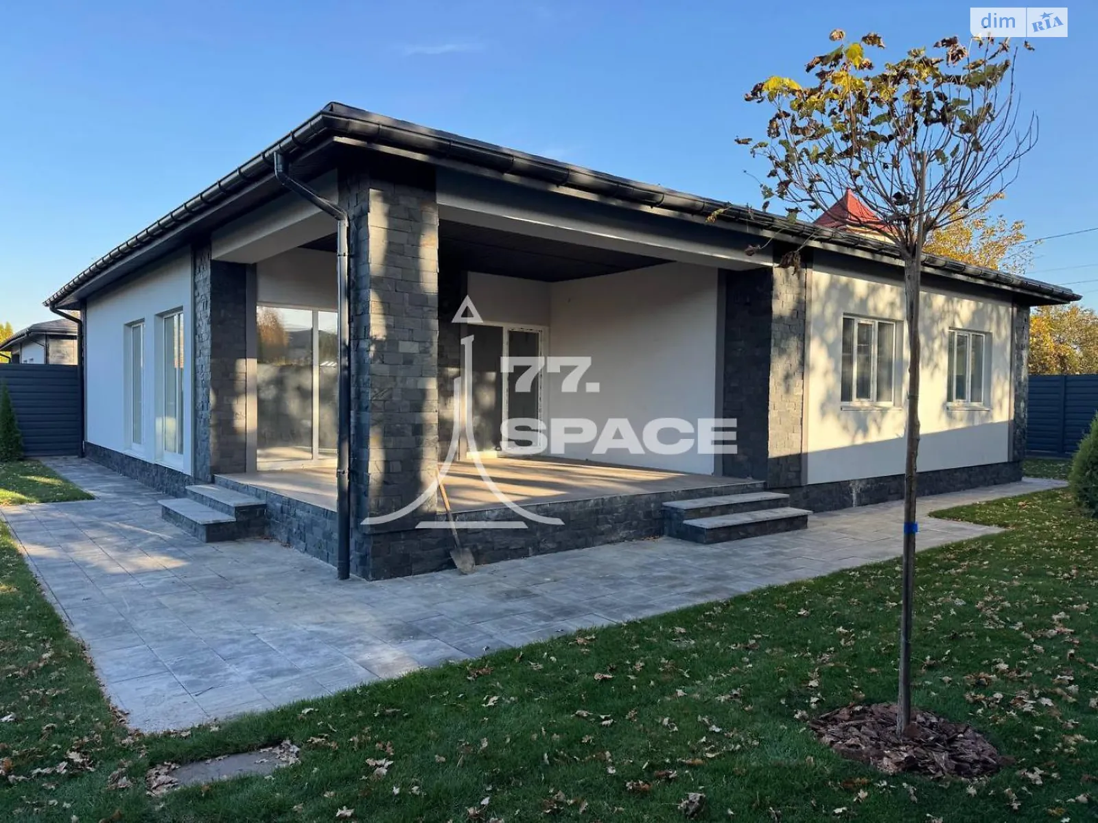 Продається одноповерховий будинок 170 кв. м з гаражем, цена: 170000 $ - фото 1