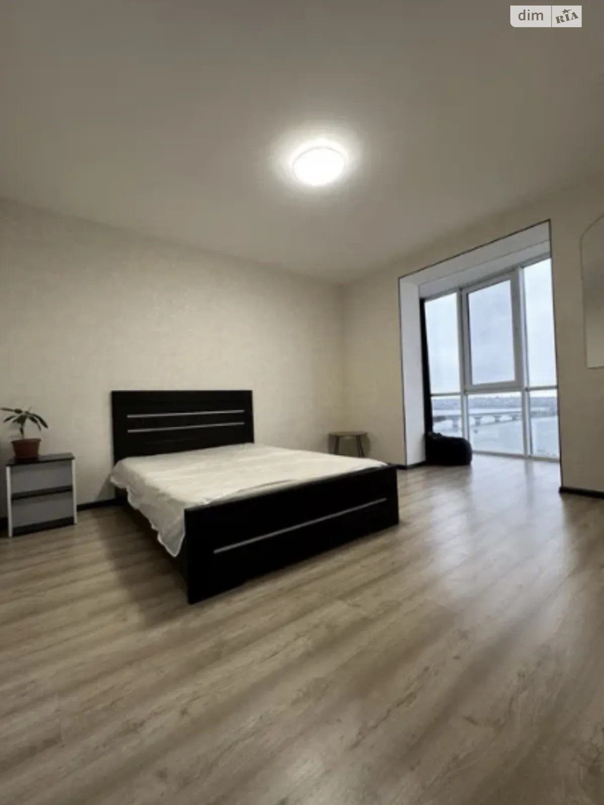 Продається 1-кімнатна квартира 60.7 кв. м у Миколаєві, вул. Мостобудівників - фото 1