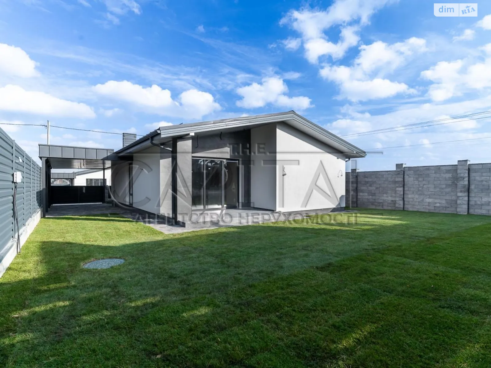 Продается одноэтажный дом 110 кв. м с гаражом, цена: 180000 $ - фото 1