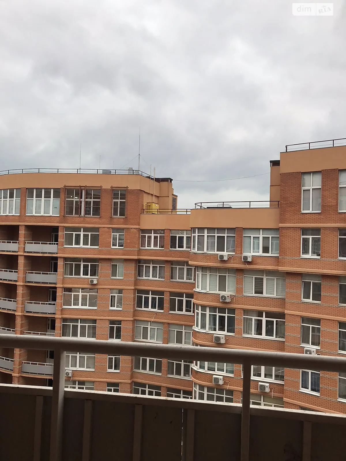 Продається 1-кімнатна квартира 46.5 кв. м у Одесі, вул. Середня, 24 корпус 2 - фото 1
