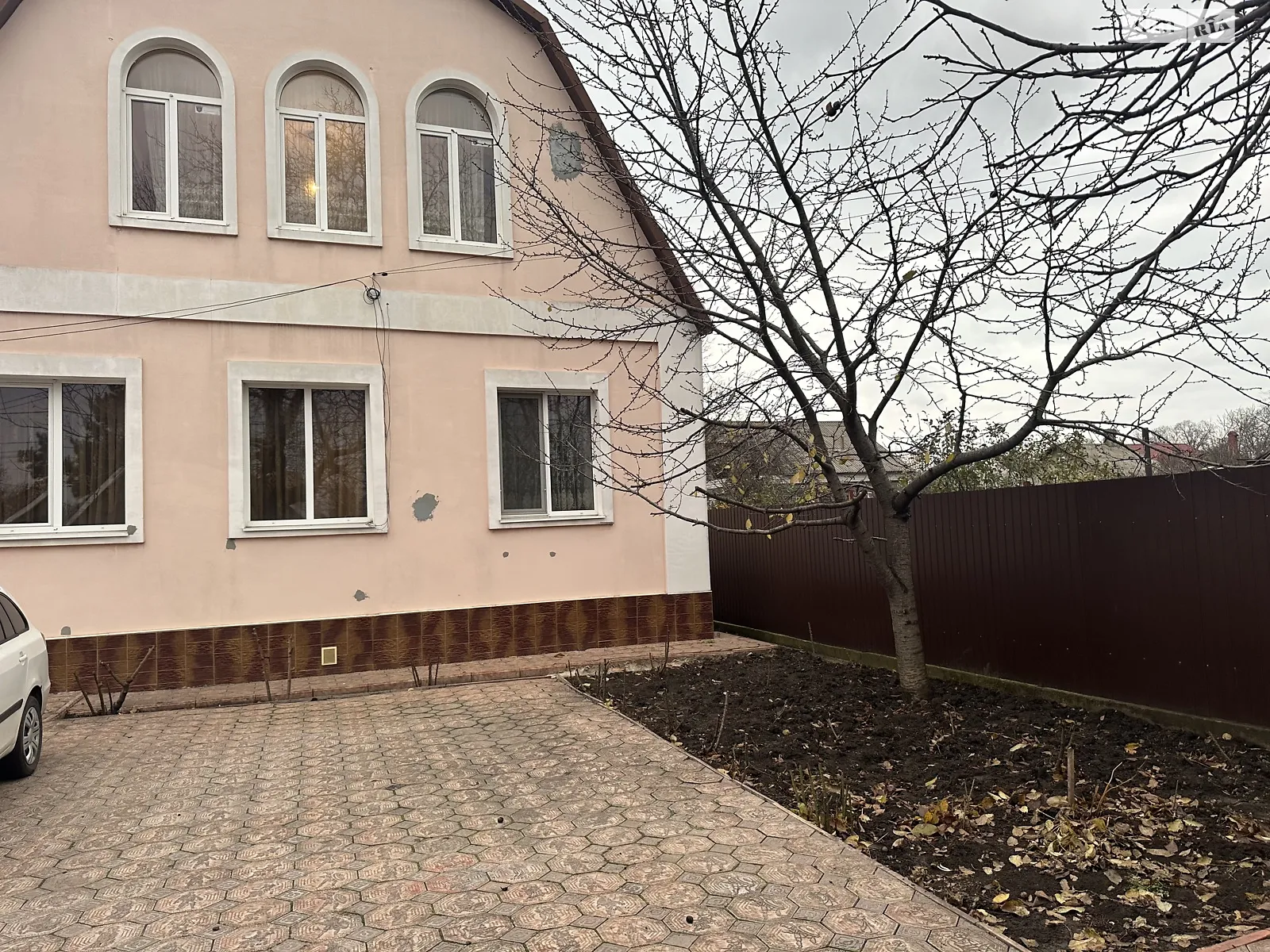 Продается дом на 2 этажа 180 кв. м с террасой, цена: 150000 $ - фото 1