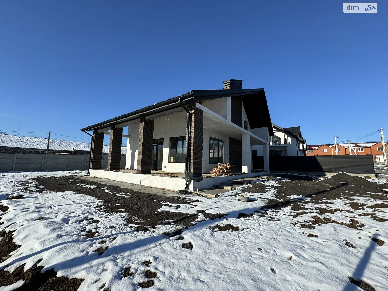Продается дом на 2 этажа 150 кв. м с гаражом, цена: 150000 $ - фото 1