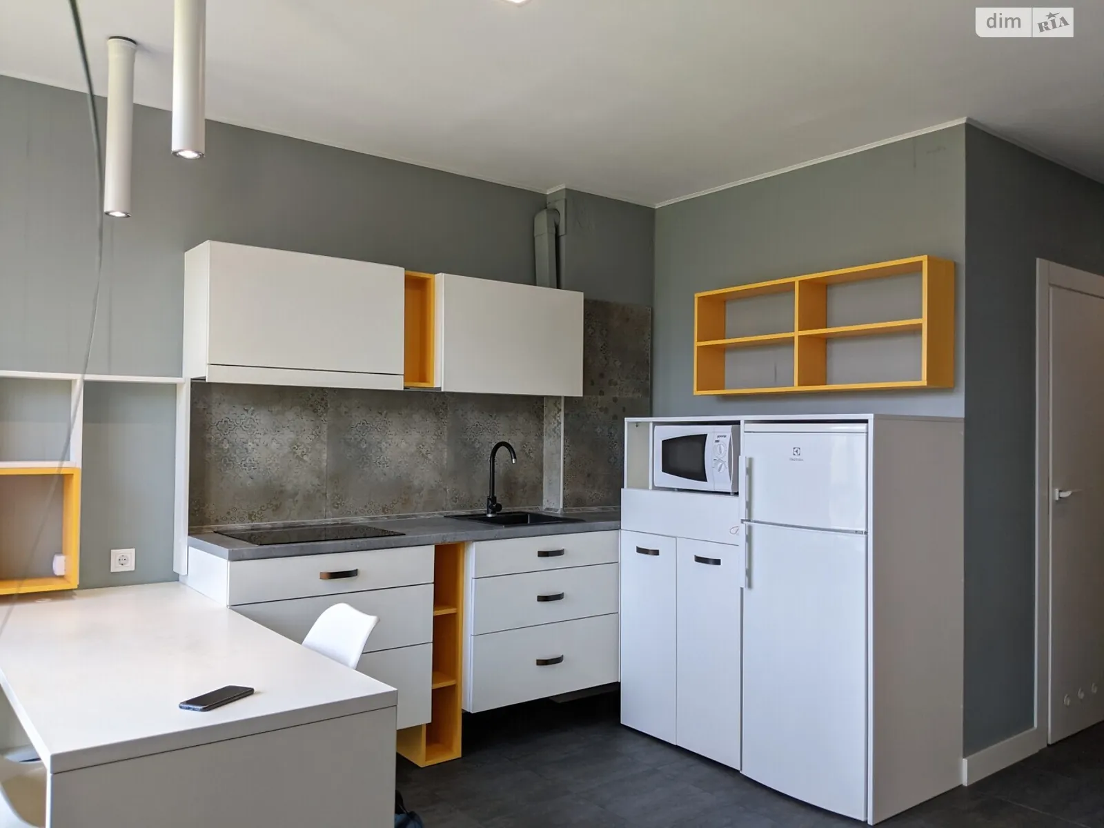 Продается 1-комнатная квартира 39.3 кв. м в Львове, ул. Линкольна Авраама - фото 1