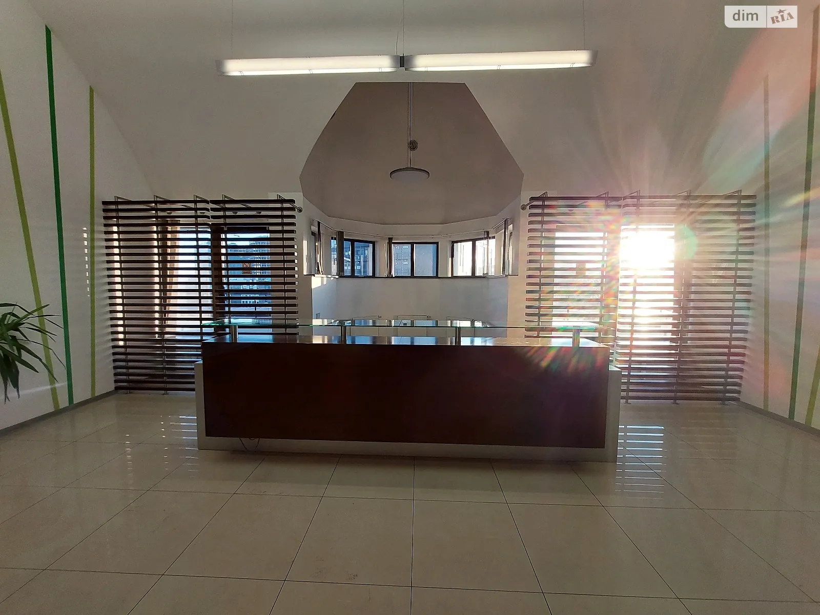 Сдается в аренду офис 613 кв. м в бизнес-центре, цена: 11034 $ - фото 1