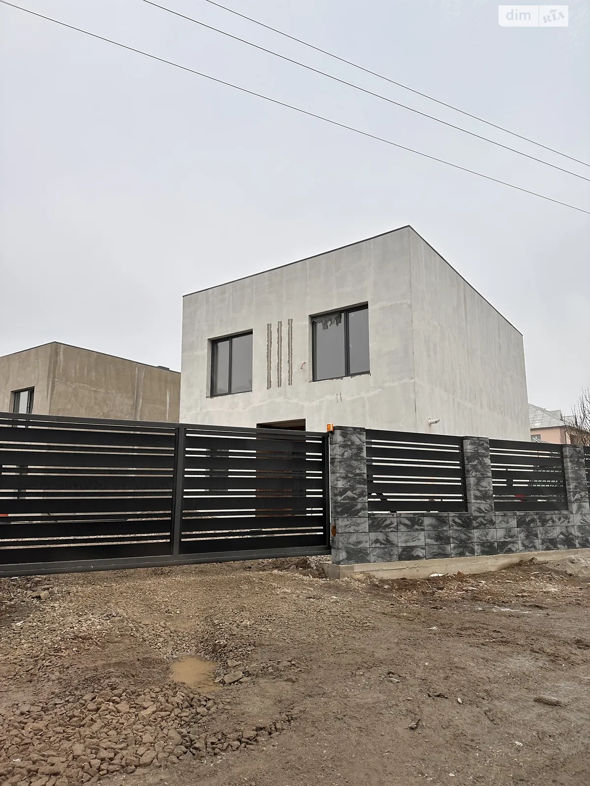 Продается дом на 2 этажа 150 кв. м с баней/сауной, цена: 145500 $ - фото 1