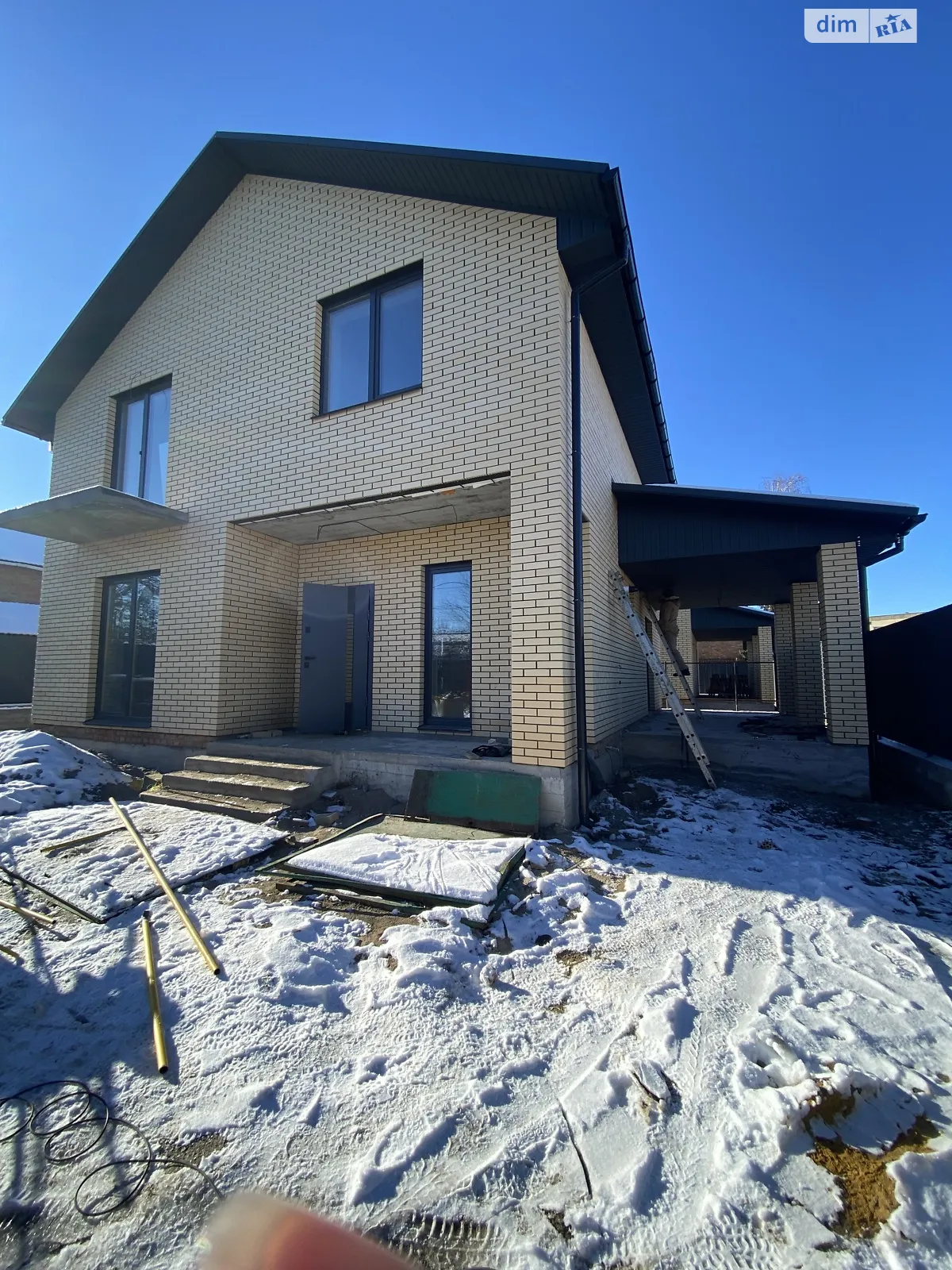 Продается дом на 2 этажа 120 кв. м с верандой, цена: 115000 $ - фото 1