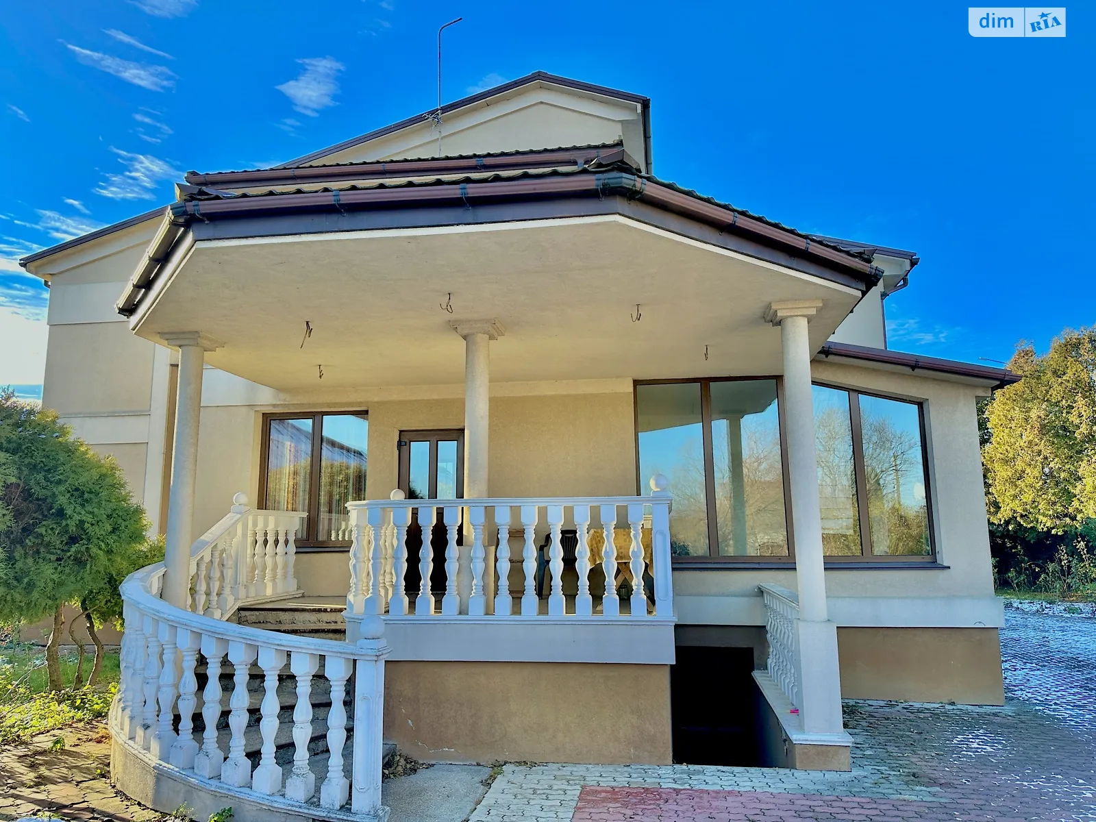 Продается дом на 2 этажа 405 кв. м с балконом, цена: 180000 $ - фото 1
