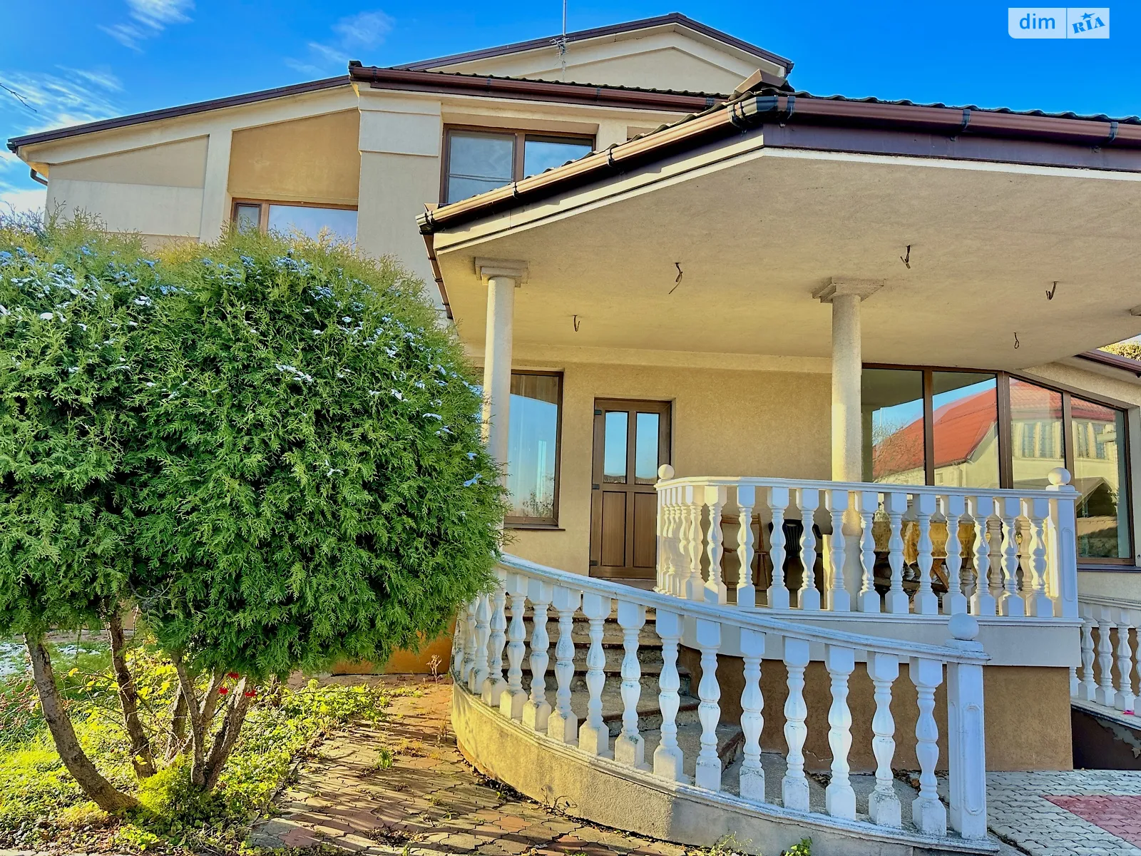 Продается дом на 2 этажа 405 кв. м с участком, цена: 180000 $ - фото 1