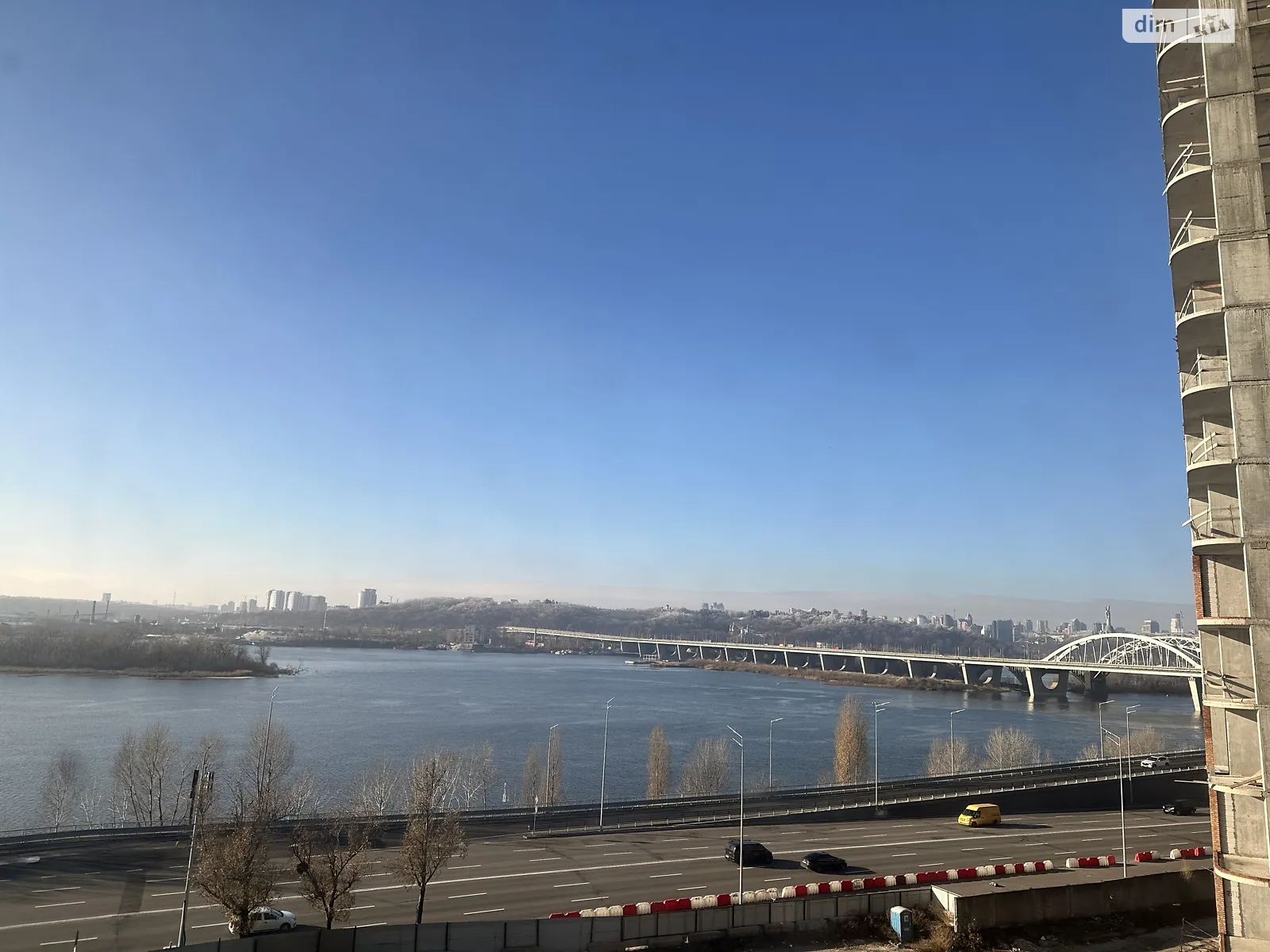 Продается 1-комнатная квартира 47 кв. м в Киеве, наб. Днепровская - фото 1