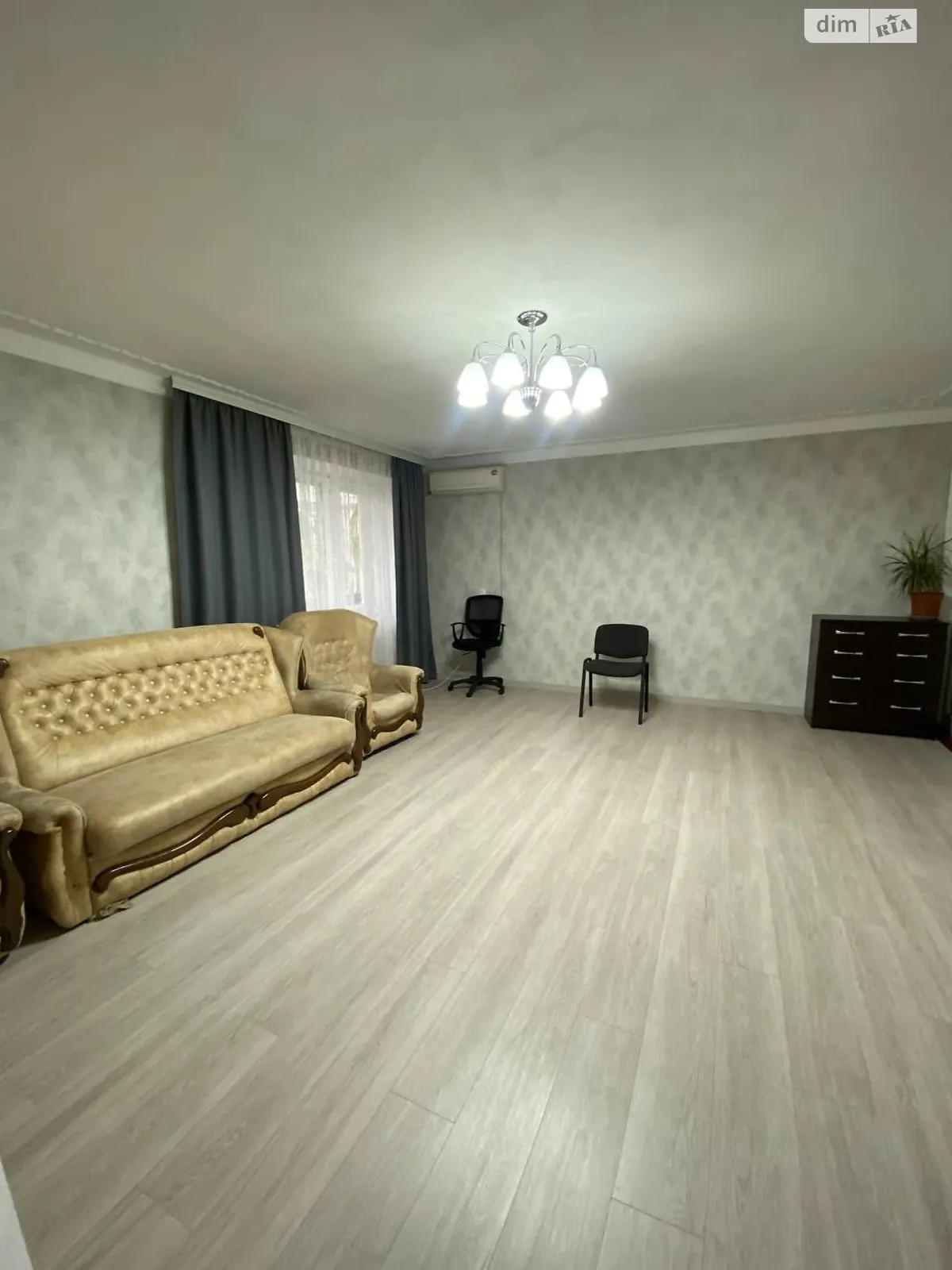 Продается 4-комнатная квартира 82 кв. м в Одессе, ул. Ицхака Рабина, 55 - фото 1