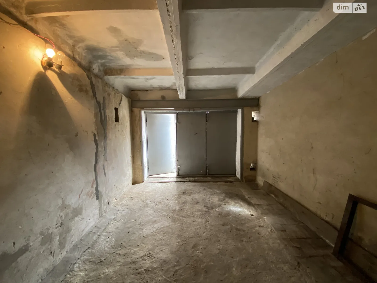 Продається окремий гараж під легкове авто на 22 кв. м, цена: 5500 $ - фото 1