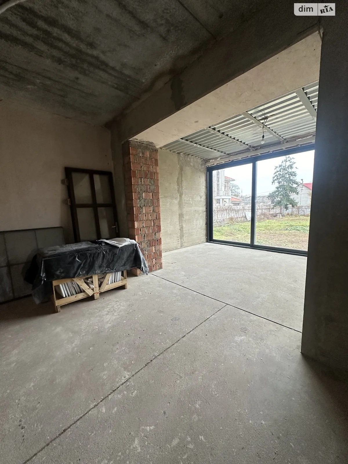 Продается дом на 3 этажа 750 кв. м с верандой, цена: 690000 $ - фото 1