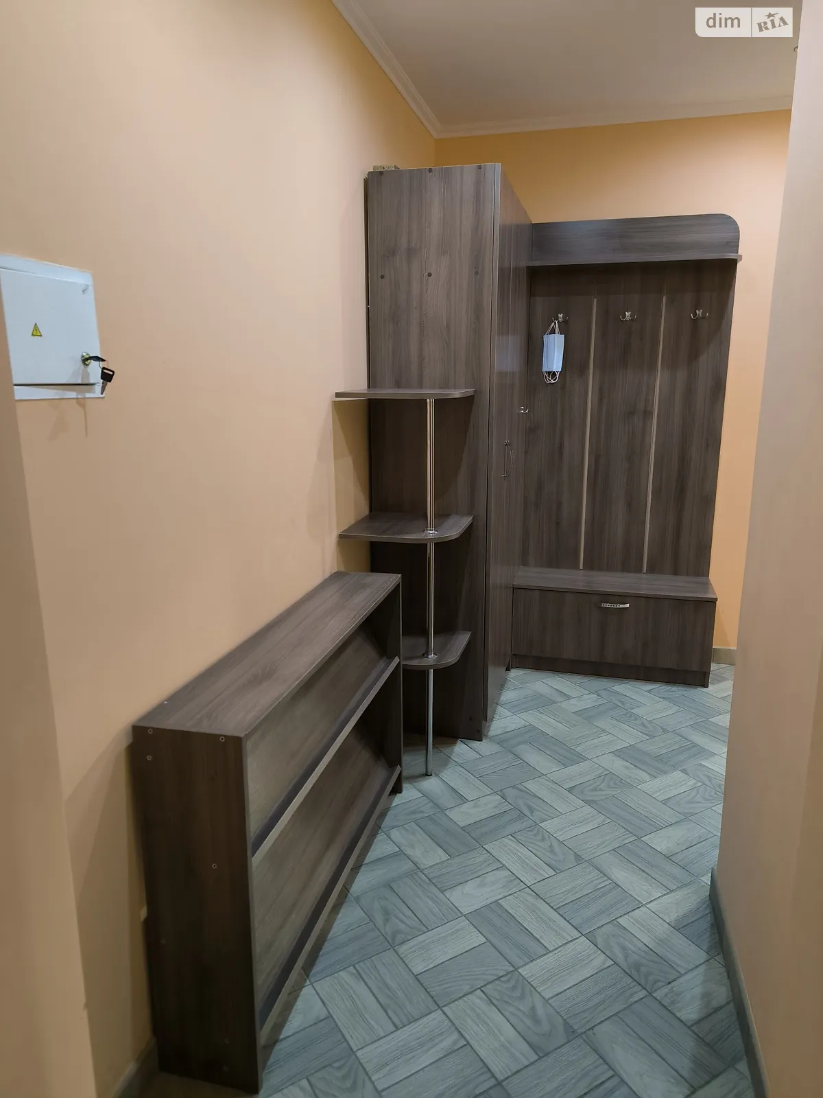 Продається 2-кімнатна квартира 46 кв. м у Ужгороді, вул. Петра Лінтура, 10Б - фото 1