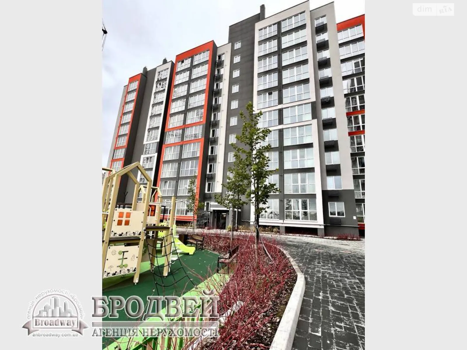 Продается 2-комнатная квартира 65 кв. м в Чернигове, ул. Независимости, 7В - фото 1