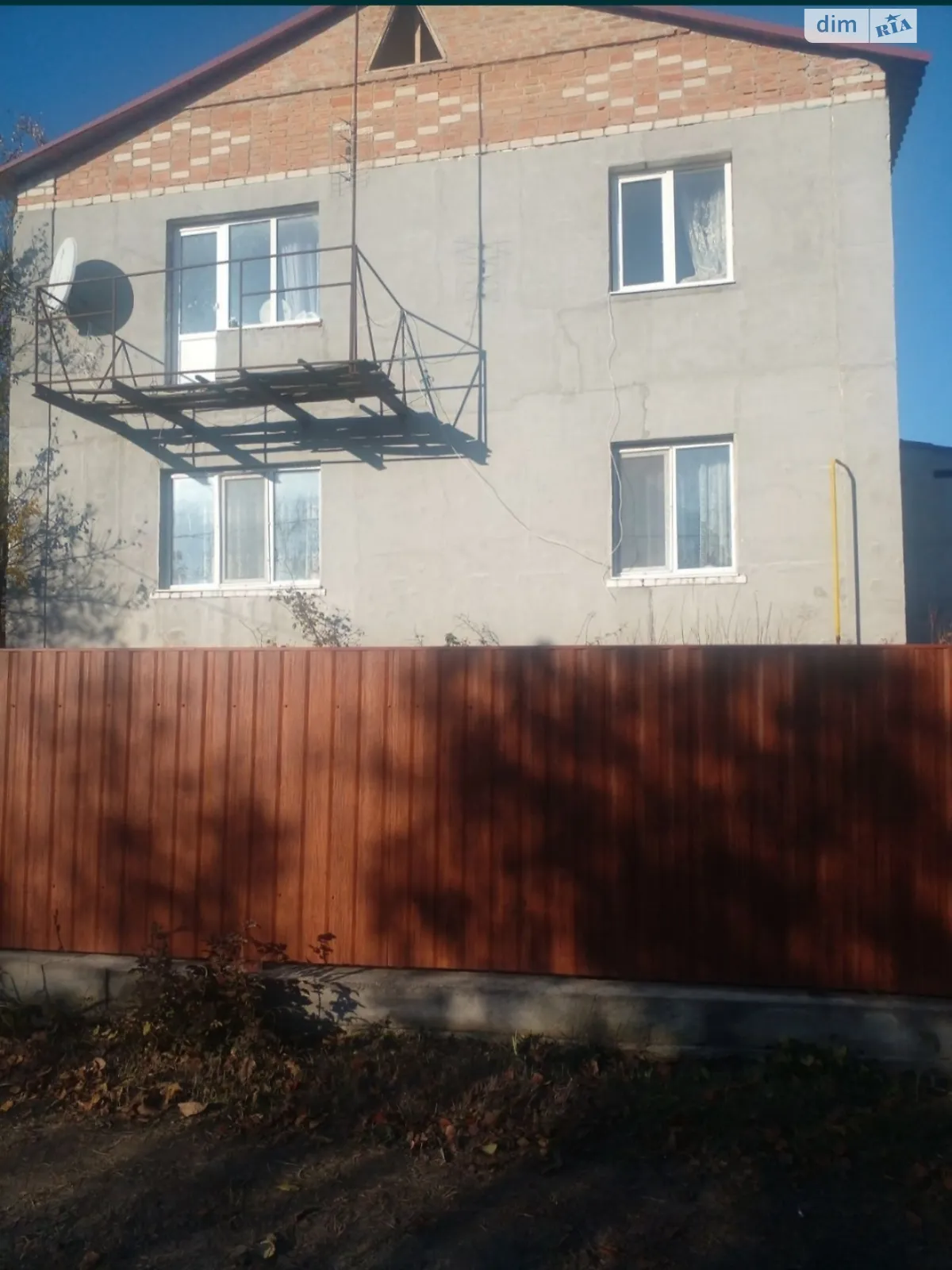 Продается дом на 2 этажа 180 кв. м с бассейном, цена: 55000 $ - фото 1