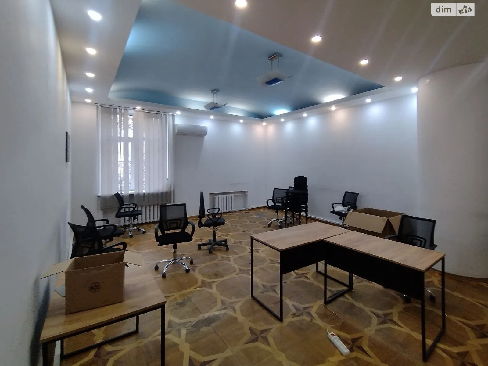 Сдается в аренду офис 269 кв. м в бизнес-центре, цена: 88770 грн - фото 1