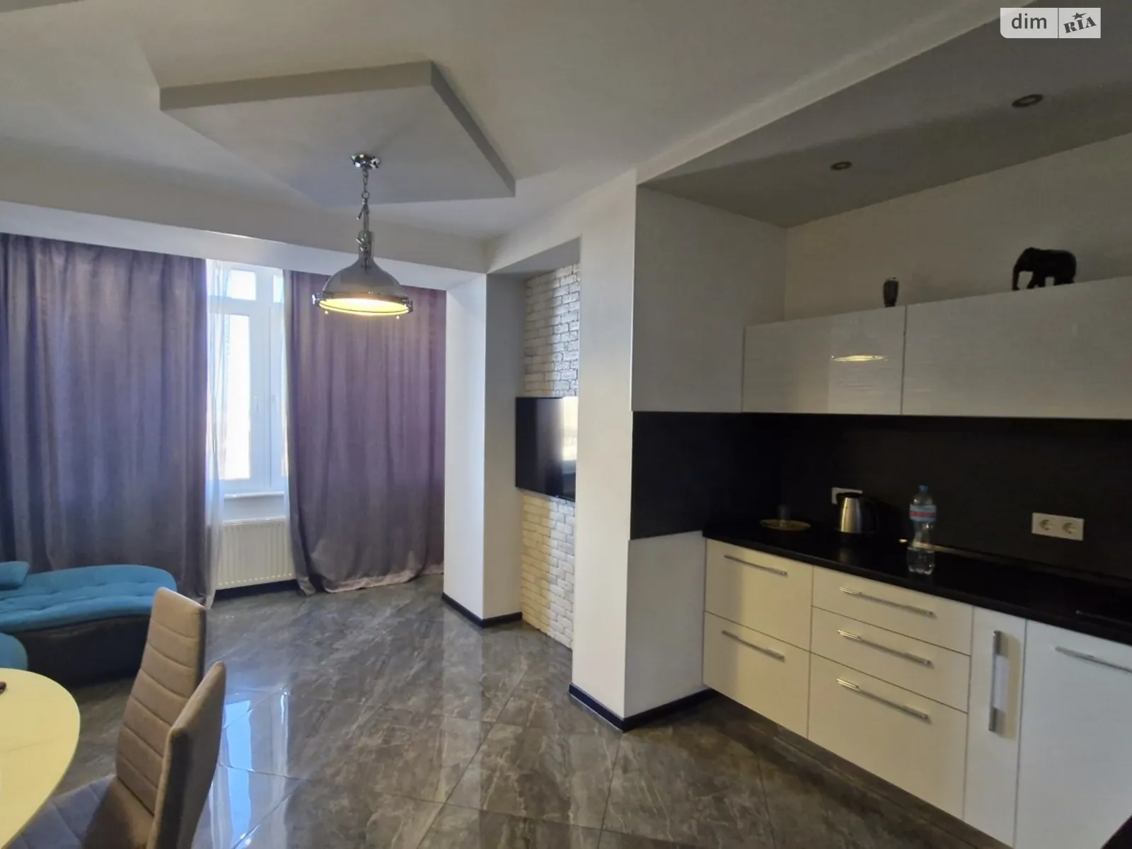 Продается 2-комнатная квартира 76 кв. м в Одессе, ул. Прохоровская, 39/41 - фото 1