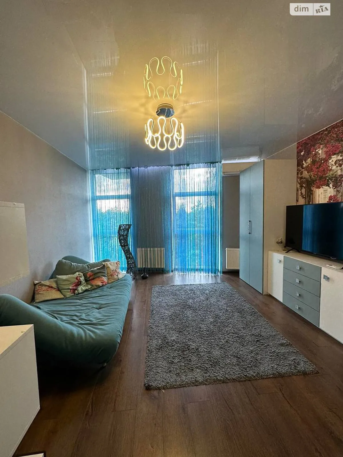 Продается 2-комнатная квартира 54.6 кв. м в Гостомеле, ул. Охотничья - фото 1