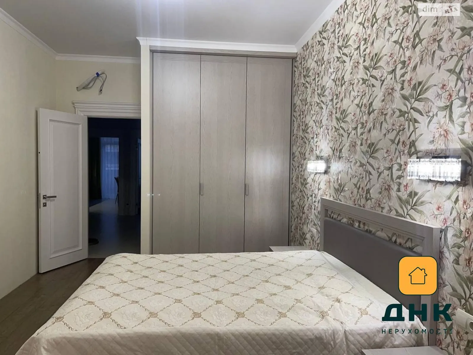 Продається 2-кімнатна квартира 73 кв. м у Одесі, пров. Курортний, 1 - фото 1