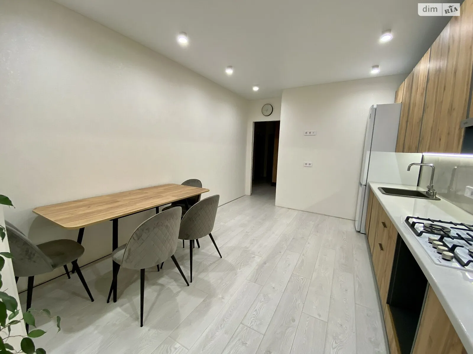 Продается 2-комнатная квартира 80 кв. м в Хмельницком, ул. Панаса Мирного - фото 1