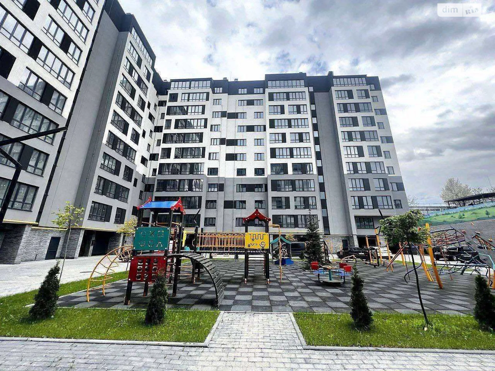 Продається 2-кімнатна квартира 73.1 кв. м у Хмельницькому, вул. Озерна, 14/1 - фото 1