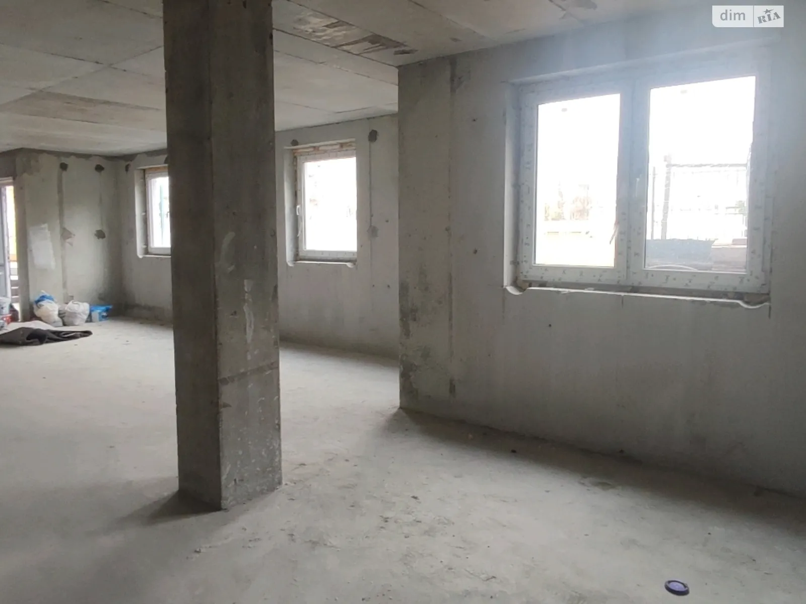 Сдается в аренду офис 92.4 кв. м в бизнес-центре, цена: 1386 $ - фото 1