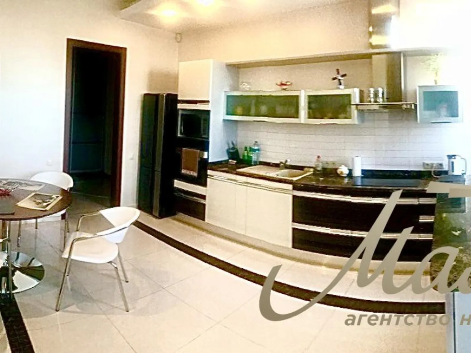 Продается 2-комнатная квартира 129.8 кв. м в Киеве, спуск Кудрявский, 3А - фото 1