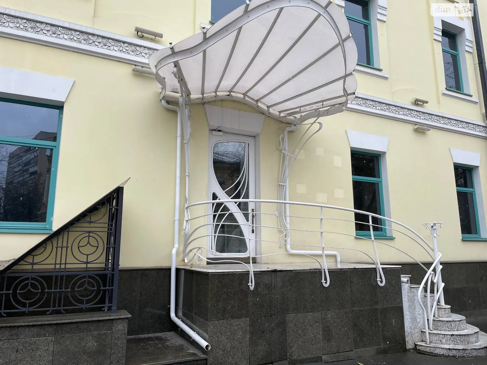 Сдается в аренду помещения свободного назначения 277 кв. м в 15-этажном здании, цена: 7202 $ - фото 1