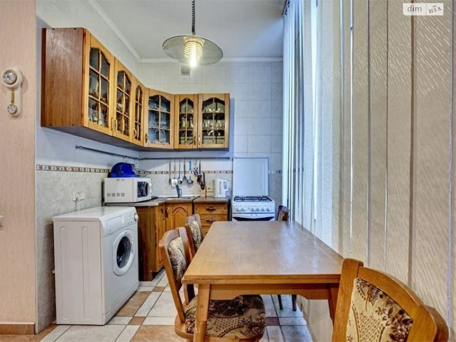 Продается 1-комнатная квартира 55.8 кв. м в Киеве, ул. Бассейная, 7 - фото 1