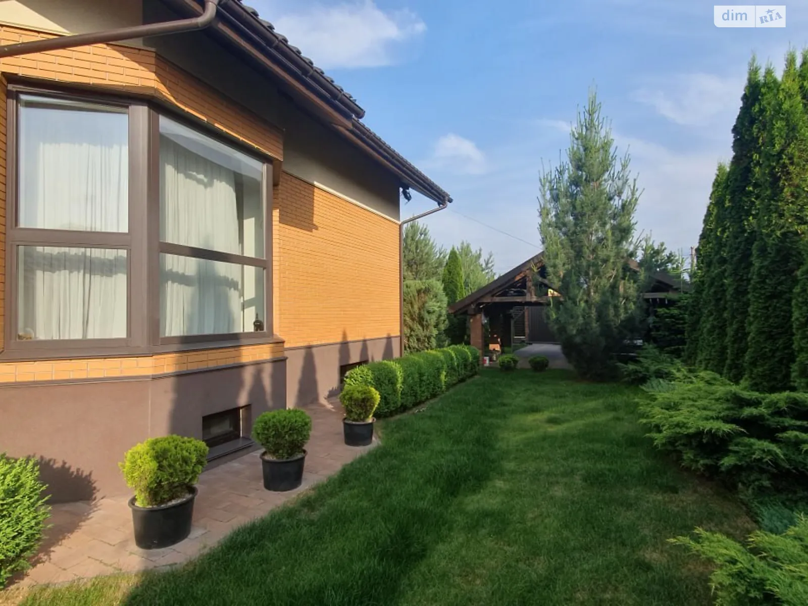 Продається будинок 3 поверховий 330 кв. м з меблями, цена: 350000 $ - фото 1