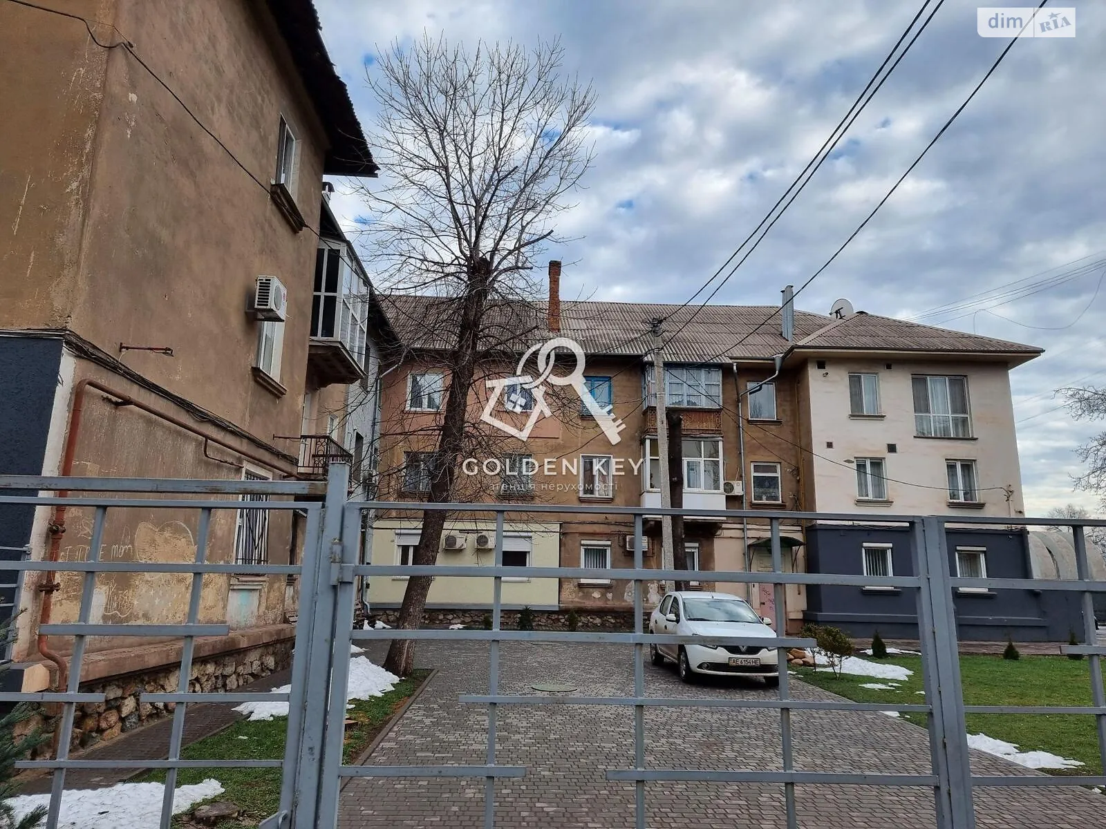 Продается 2-комнатная квартира 50 кв. м в Кривом Роге, ул. Есенина - фото 1