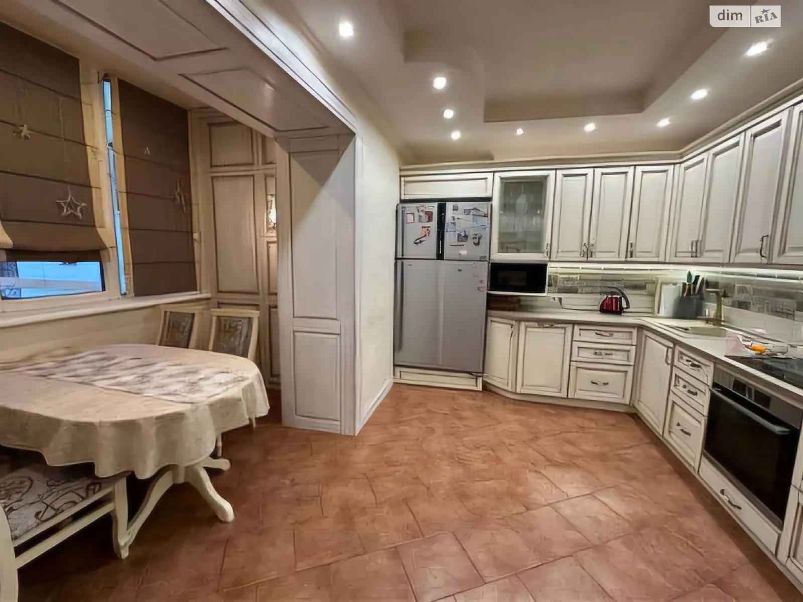 Продается 2-комнатная квартира 76 кв. м в Одессе, ул. Балковская - фото 1