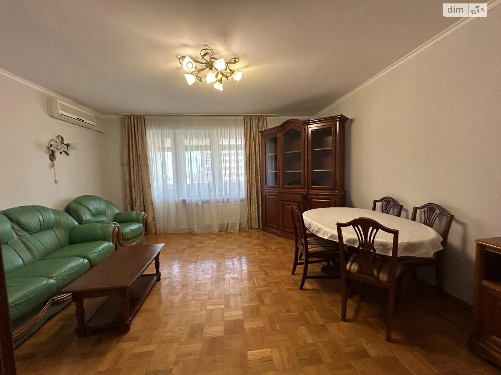 Здається в оренду 3-кімнатна квартира 96 кв. м у Києві, цена: 1000 $ - фото 1