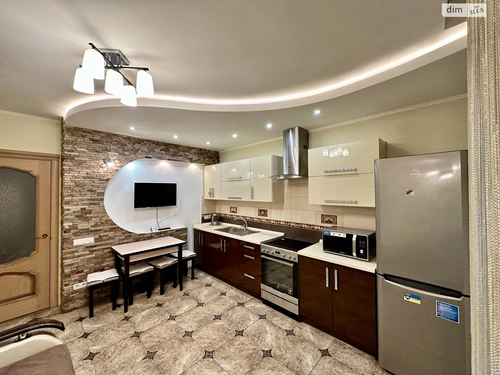 Сдается в аренду 1-комнатная квартира 52 кв. м в Киеве, ул. Златоустовская, 55 - фото 1