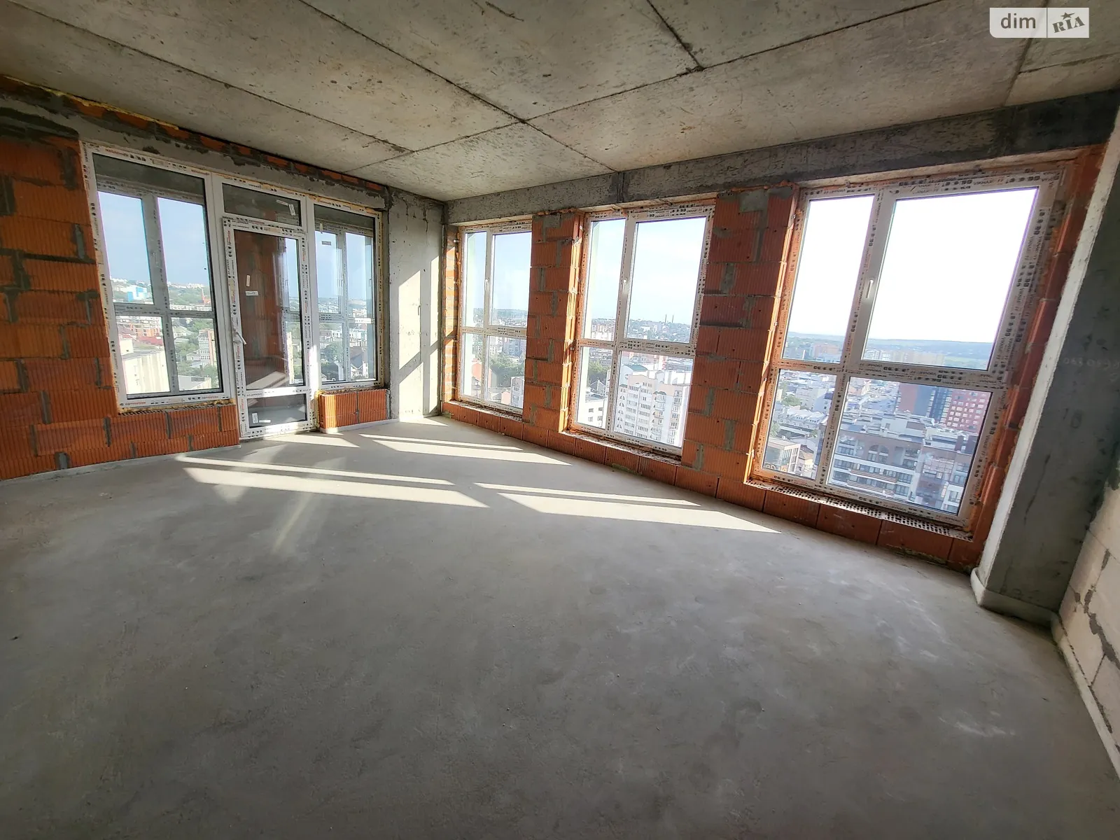 Продается офис 77 кв. м в бизнес-центре, цена: 75000 $ - фото 1
