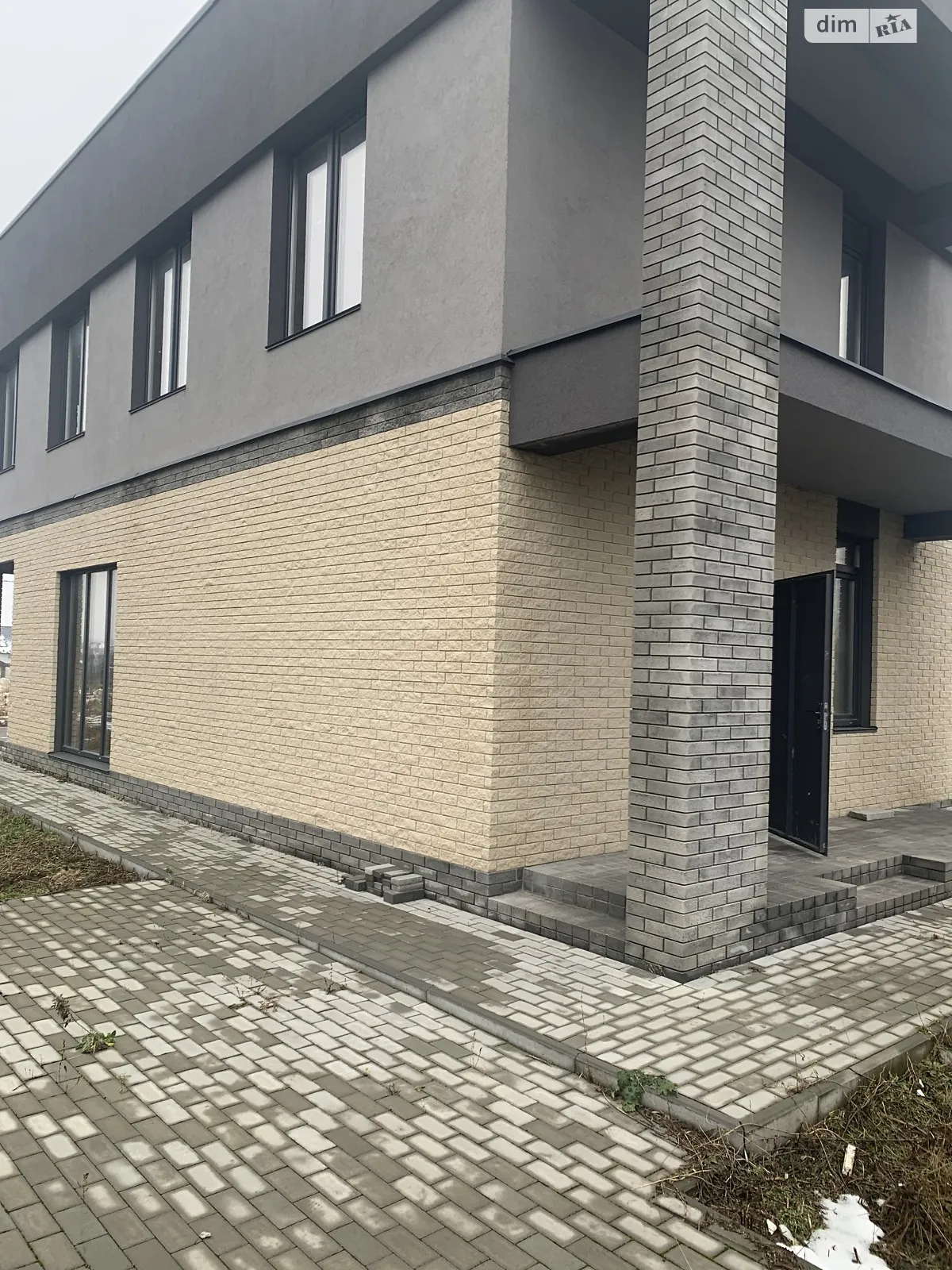 Продается дом на 2 этажа 200 кв. м с верандой, цена: 120000 $ - фото 1