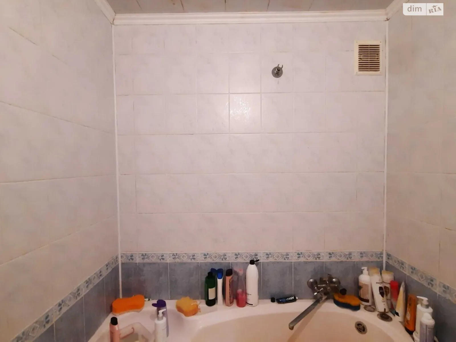 Продається 3-кімнатна квартира 58.3 кв. м у Хмельницькому, вул. Степана Бандери, 18/2 - фото 1