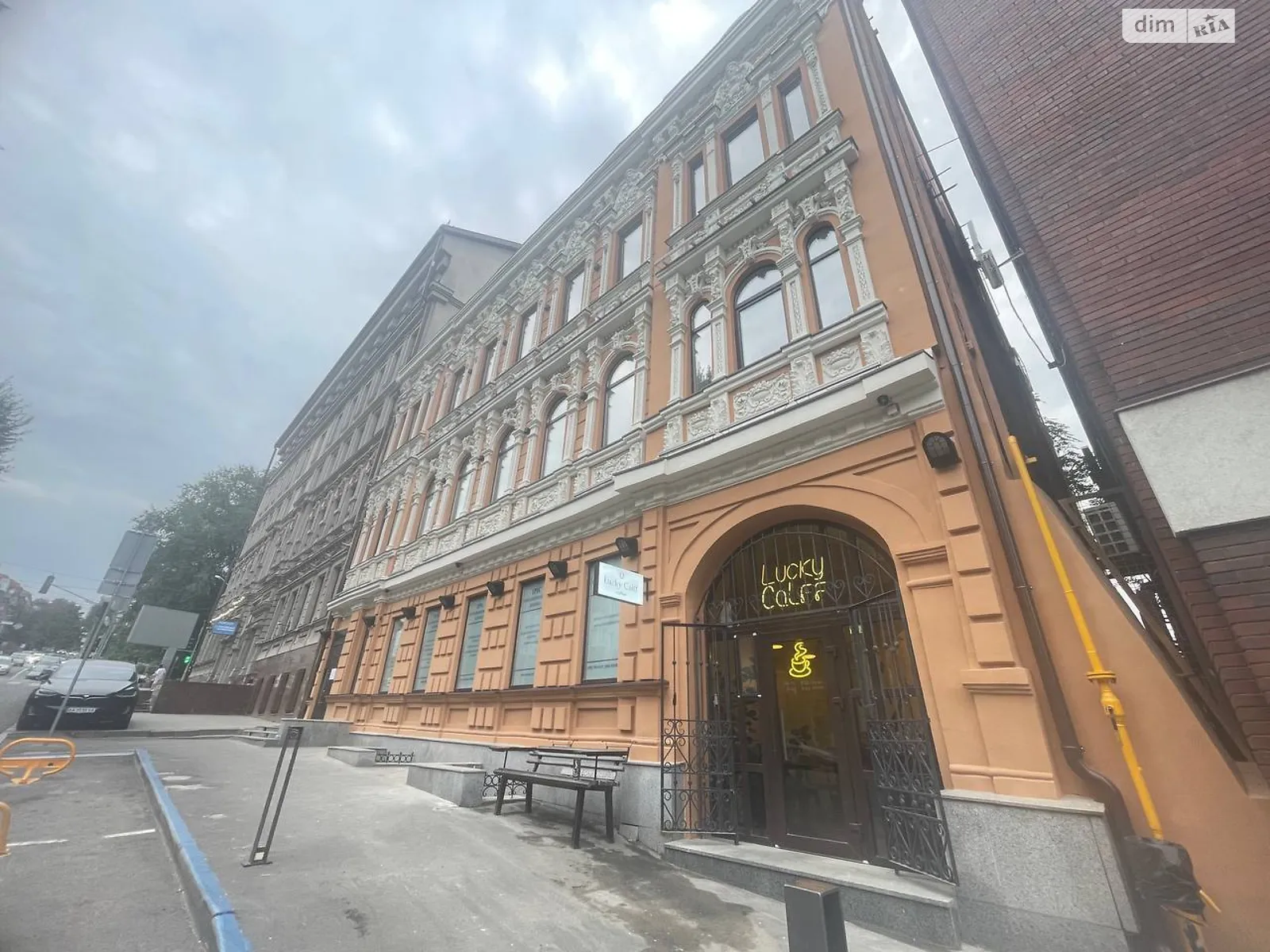 Здається в оренду офіс 198.7 кв. м в бізнес-центрі, цена: 2981 $ - фото 1