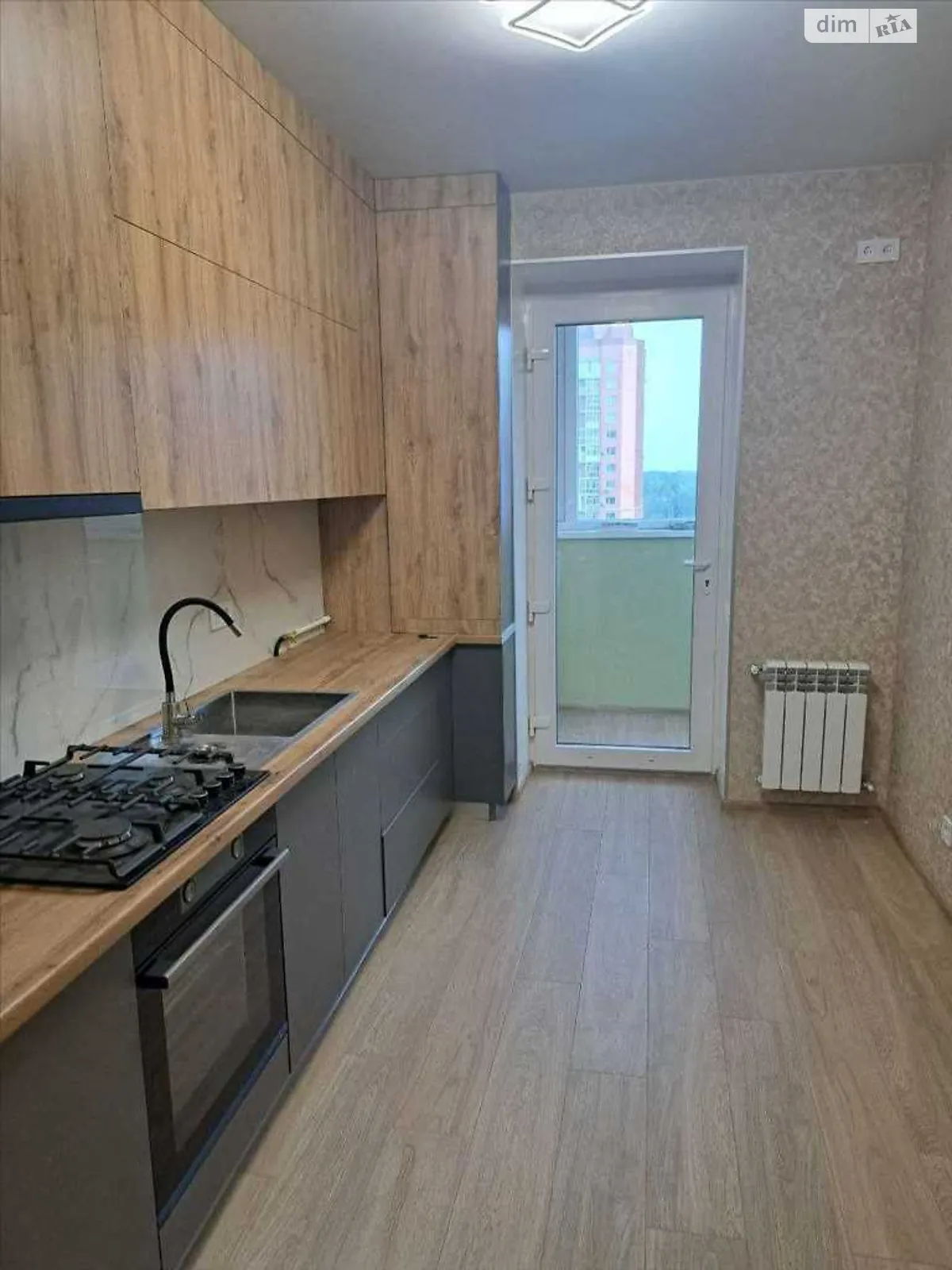 Продається 1-кімнатна квартира 40 кв. м у Полтаві, просп. Миру - фото 1