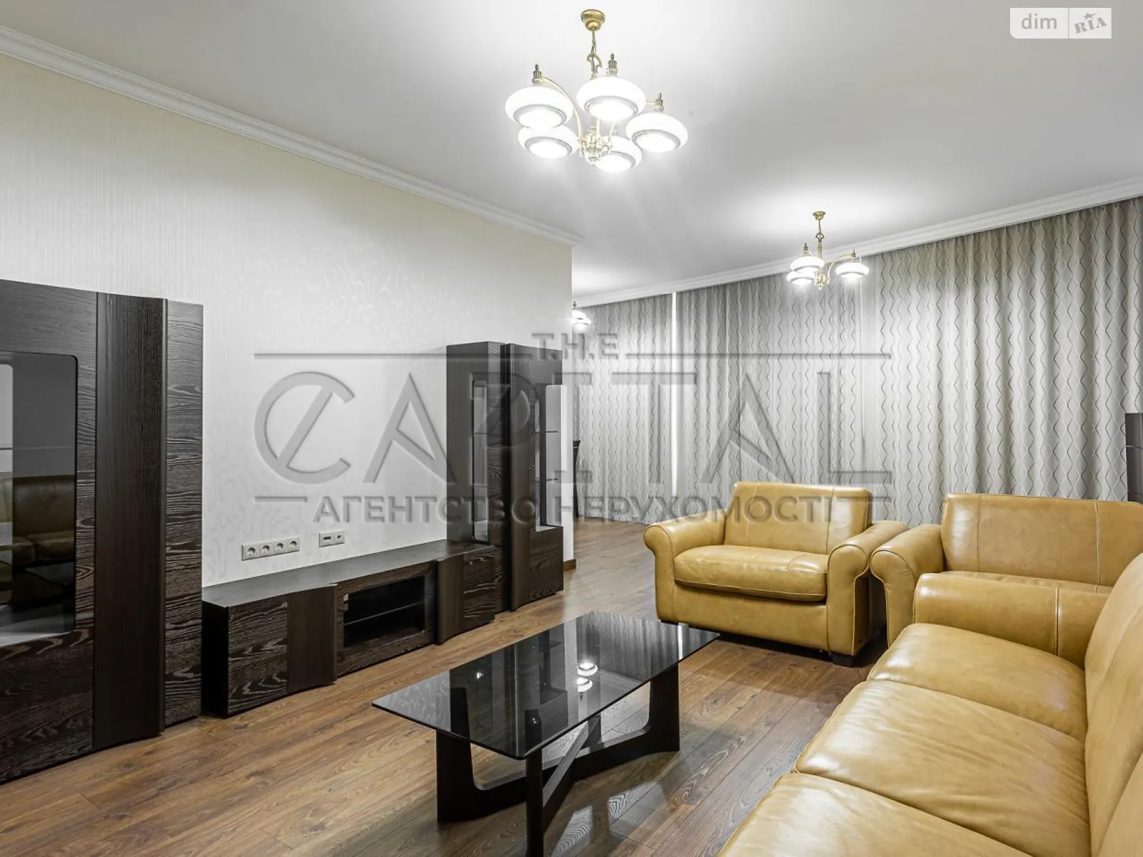 Здається в оренду 3-кімнатна квартира 198 кв. м у, цена: 1200 $ - фото 1
