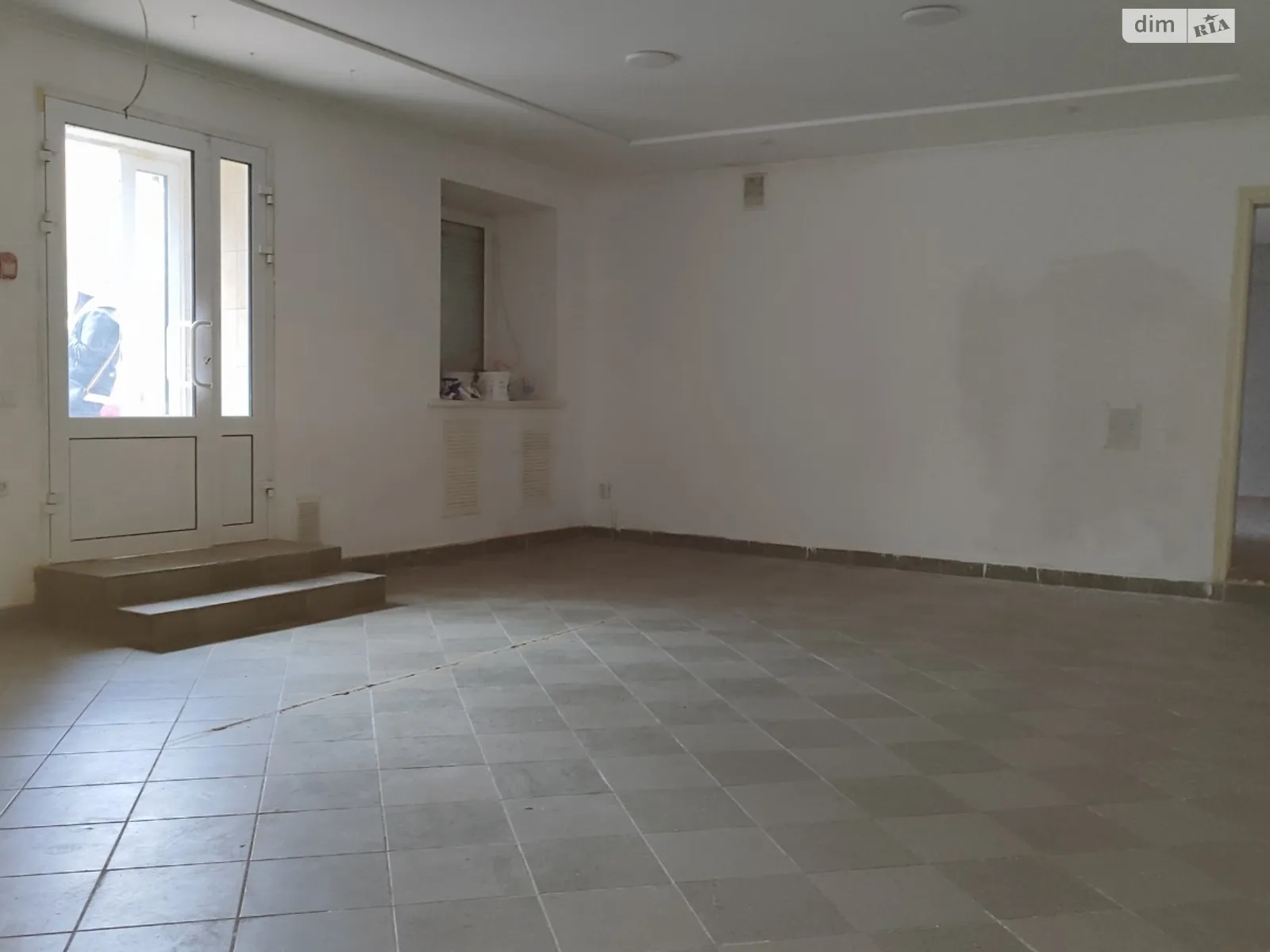 Продается помещения свободного назначения 70 кв. м в 5-этажном здании, цена: 48300 $ - фото 1