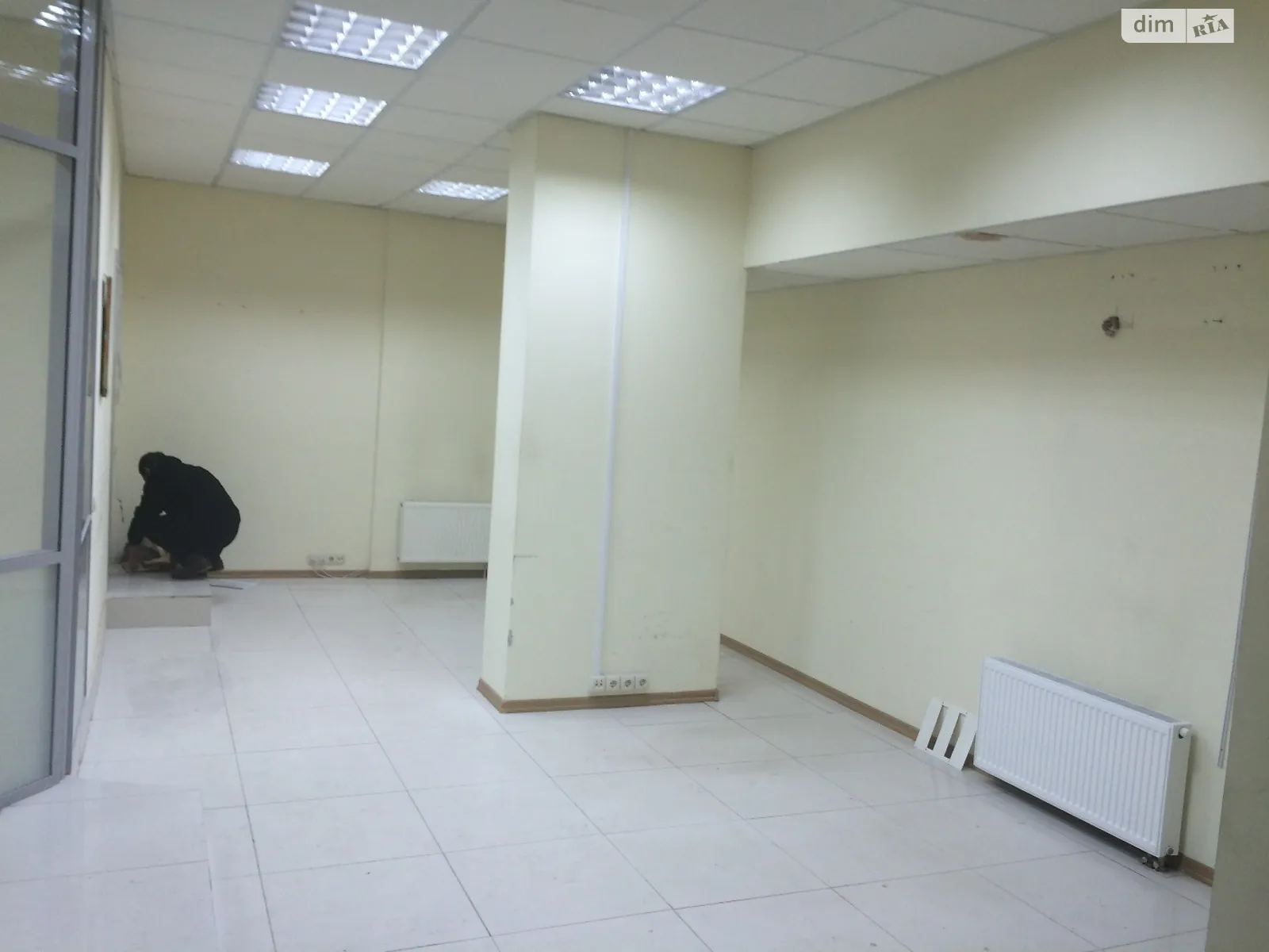 Сдается в аренду помещения свободного назначения 61.6 кв. м в 18-этажном здании, цена: 9979 грн - фото 1