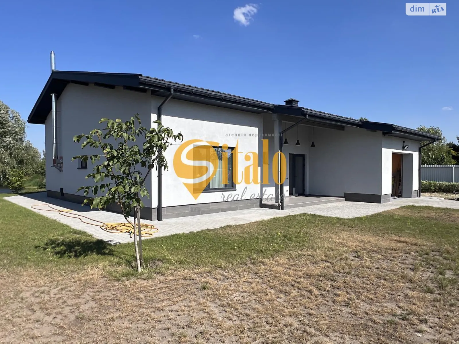 Продается одноэтажный дом 150 кв. м с гаражом, цена: 315000 $ - фото 1