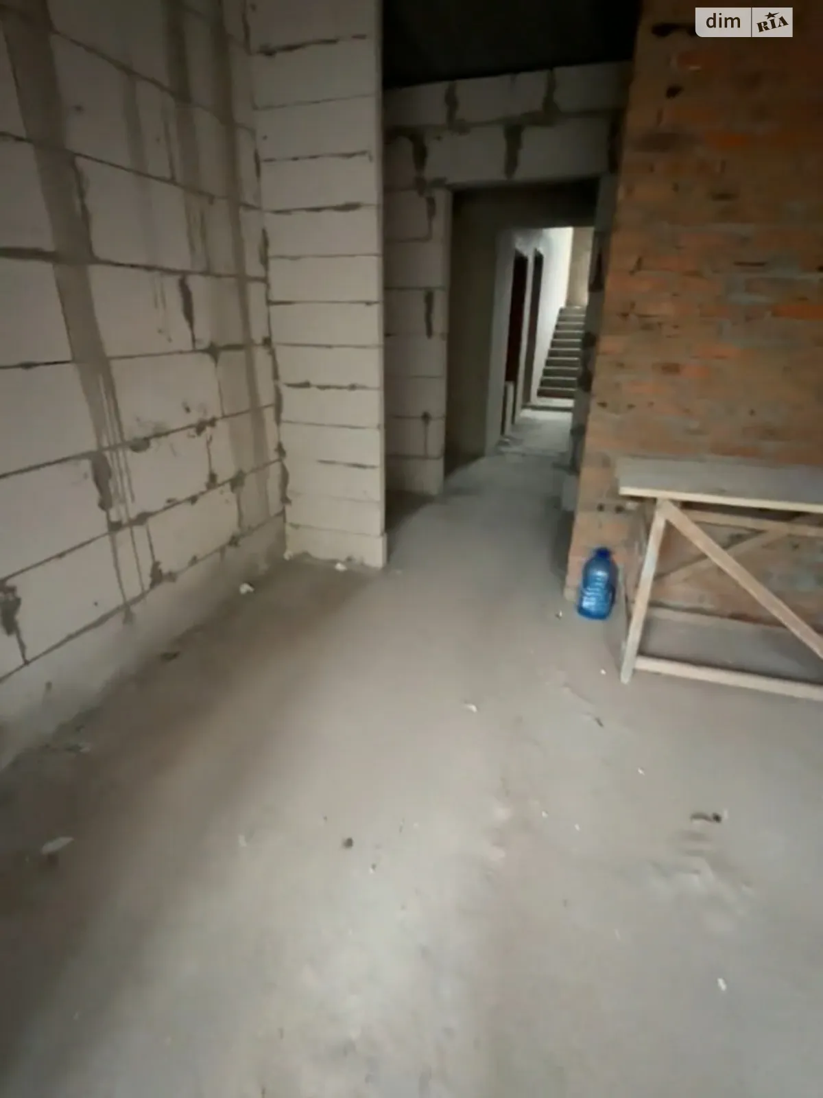 Продается 2-комнатная квартира 64 кв. м в Гостомеле, ул. Соборная - фото 1