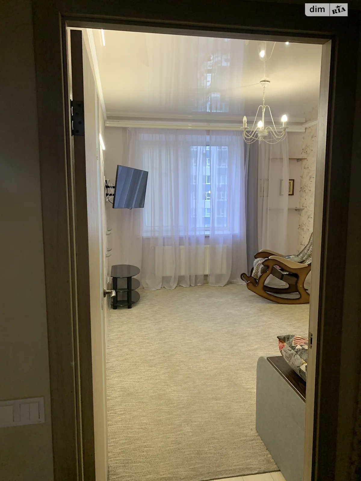 Продается 1-комнатная квартира 37 кв. м в Ирпене, ул. Родниковая, 8 - фото 1