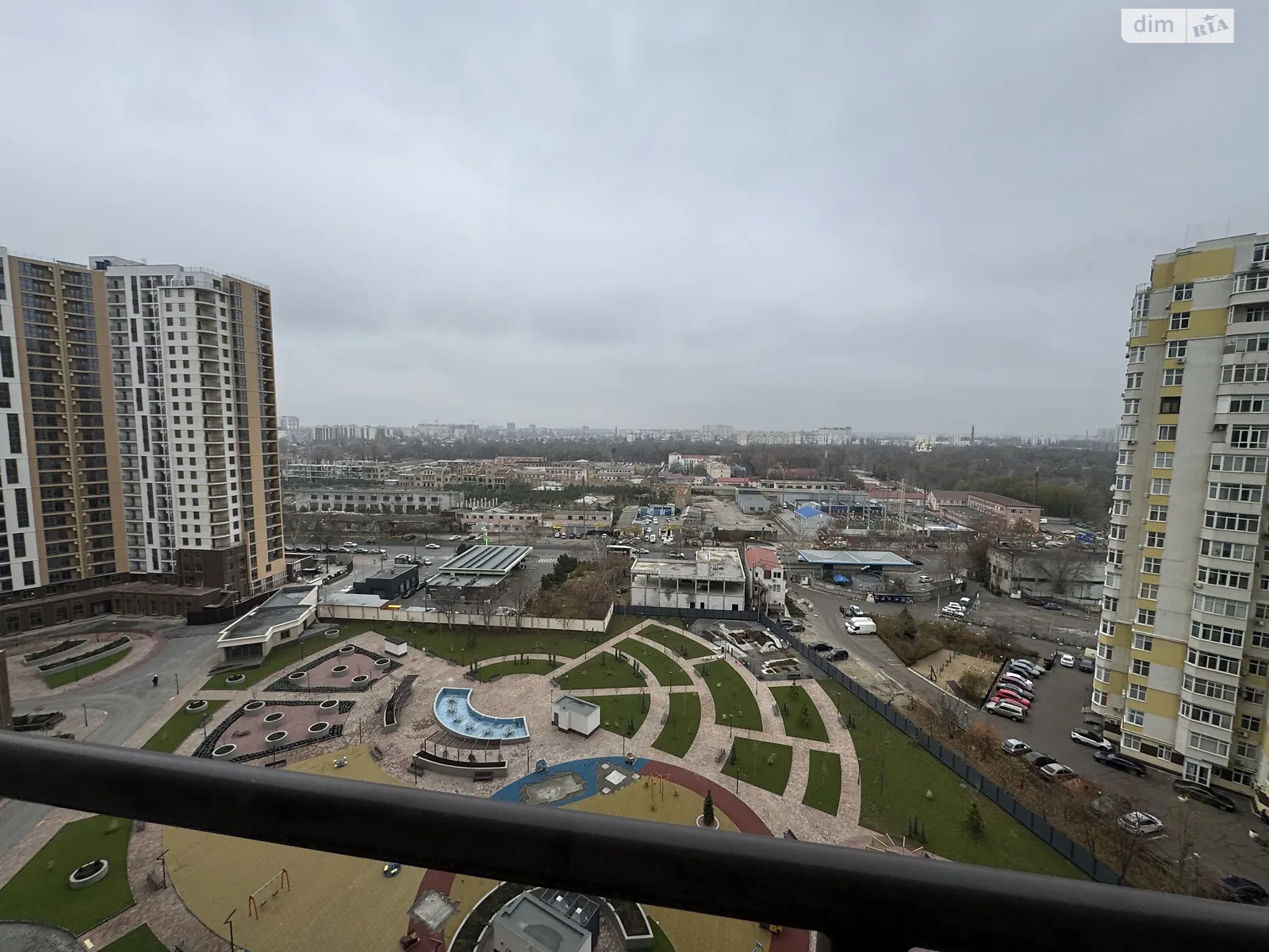 Продається 1-кімнатна квартира 42 кв. м у Одесі, вул. Краснова, 3 корпус 60 - фото 1