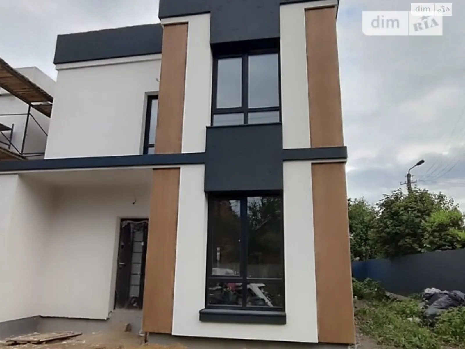 Продается дом на 2 этажа 125 кв. м с балконом, цена: 140000 $ - фото 1