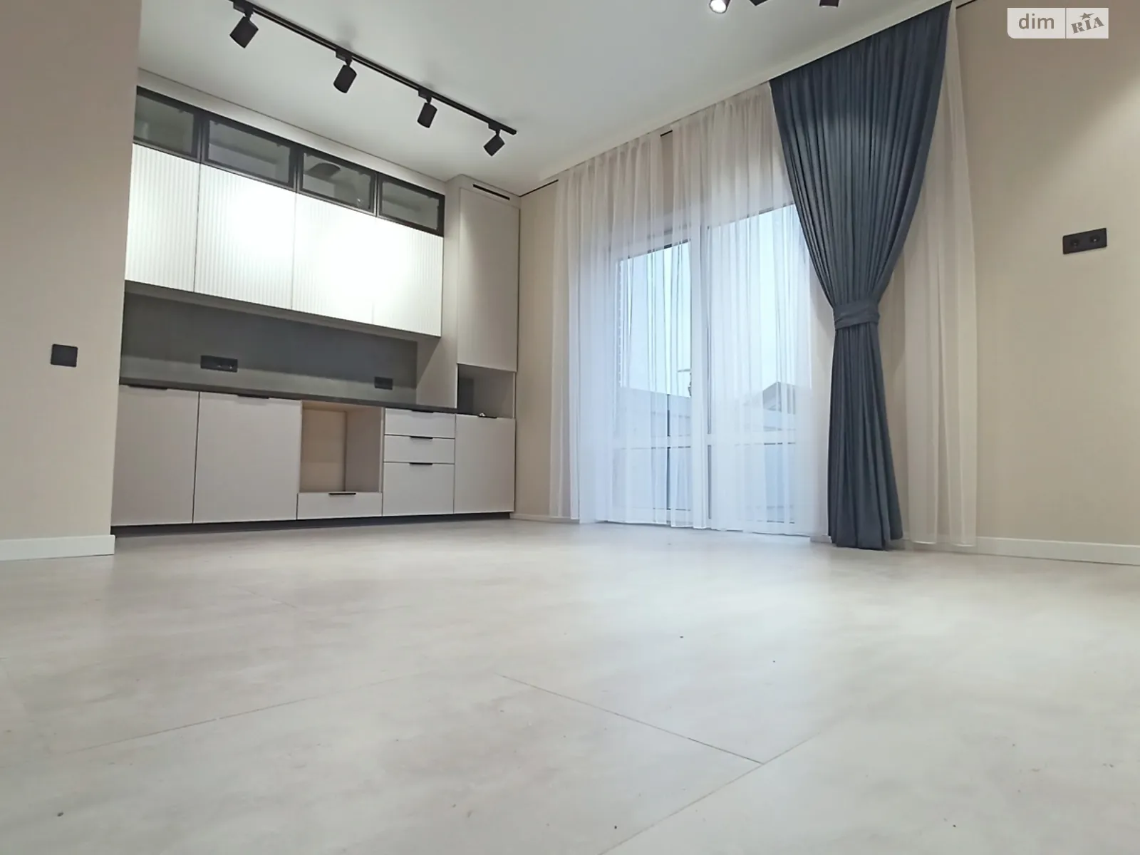 Продається частина будинку 95 кв. м з гаражем, цена: 119000 $ - фото 1