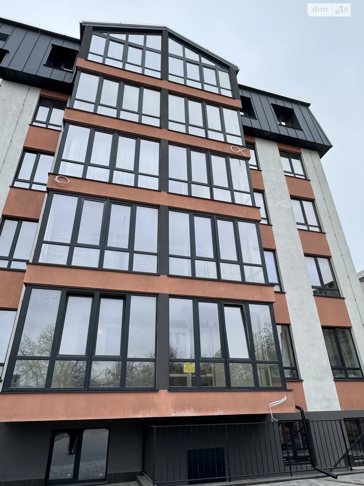 Продается 1-комнатная квартира 36 кв. м в Одессе, ул. Слободская, 56 - фото 1