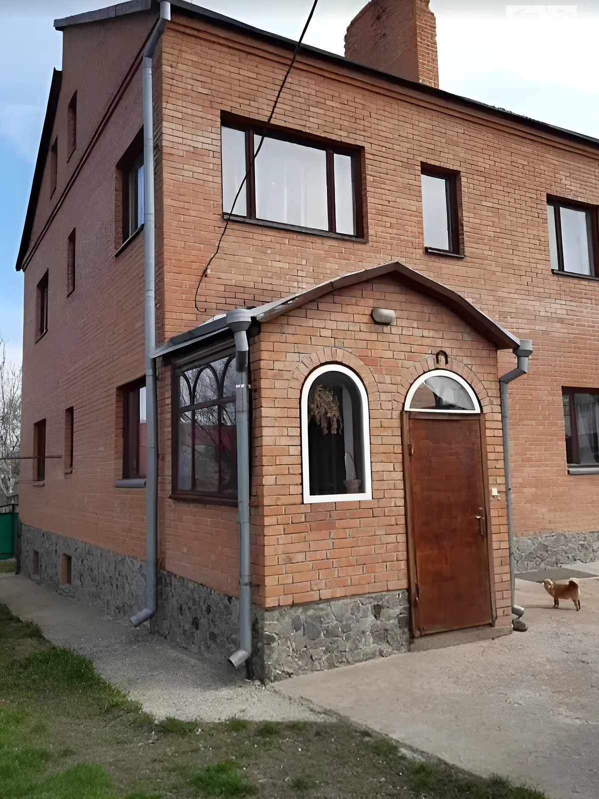 Продается дом на 2 этажа 253.4 кв. м с подвалом, цена: 200000 $ - фото 1